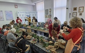 Uczestniczki warsztat&oacute;w podczas pracy