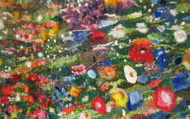 Zbliżenie na kolorowy gobelin ze wzorem kwiatowym