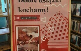Plakat Dyskusyjnych Klubów Książki z okładką książki "Żona nazisty" Sylwii Trojanowskiej.