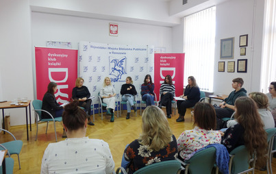Zdjęcie do Dzień otwarty &ndash; Dyskusyjne Kluby Książki sercem biblioteki &ndash; relacja