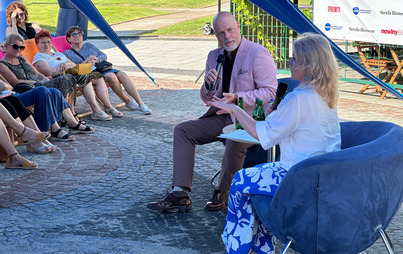 Zdjęcie do Letnie Ogrody Literackie &ndash; spotkanie z Markiem Krajewskim