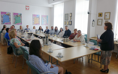 Zdjęcie do Narada dyrektor&oacute;w bibliotek powiatowych, pełniących funkcje powiatowe i bibliotek miejskich &ndash; zlokalizowanych w miastach &ndash; siedzibach powiat&oacute;w