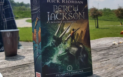 Zdjęcie do Recenzja książki &quot;Percy Jackson i złodziej pioruna&quot; Ricka Riordana 