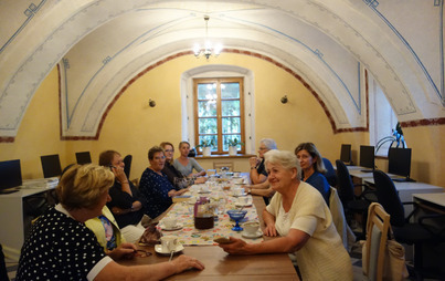 Zdjęcie do Spotkanie DKK w GBP w Haczowie o książce &quot;Dom Orchidei&quot; Lucindy Riley 