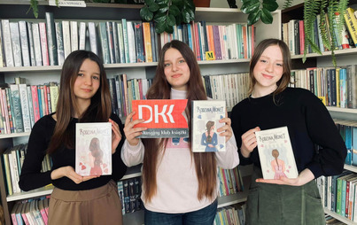 Zdjęcie do Spotkanie DKK dla młodzieży w Ropczycach-Witkowcach o książce &quot;Rodzina Monet&quot; Weroniki A. Marczak 