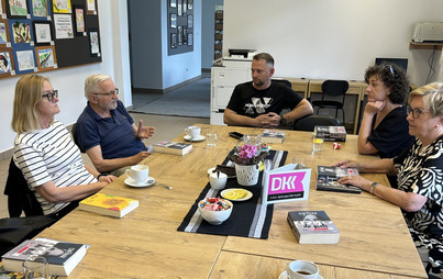 Zdjęcie do Spotkanie DKK w Nowej Sarzynie wok&oacute;ł książki ,,Krzycz do woli&rdquo; Pawła Cwynara