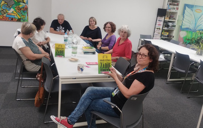 Zdjęcie do Spotkanie DKK w Mielcu o książce Zadie Smith "Oszustwo"