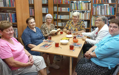 Zdjęcie do Spotkanie Dyskusyjnego Klubu Książki w Bibliotece w Mogielnicy