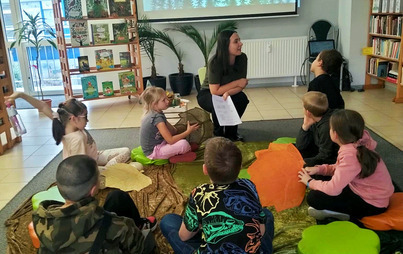 Zdjęcie do Leśne Spotkanie Dyskusyjnego Klubu Książki dla Dzieci &bdquo;Łowcy przyg&oacute;d&rdquo;  w Rzeszowie &ndash; na podstawie ekokomiksu &bdquo;Po co nam lasy?&rdquo; Huberta Reevesa