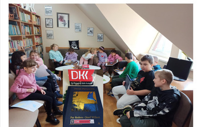 Zdjęcie do Spotkanie DKK w Rzepedzi o książce &bdquo;Dwoje przyjaci&oacute;ł&rdquo; autorstwa Paz Rodero