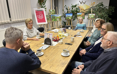 Zdjęcie do Spotkanie DKK w Nowej Sarzynie o książce  &bdquo;Kos kos jeżyna&rdquo; Tamty Melaszwili