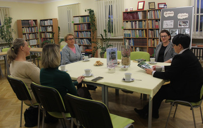 Zdjęcie do Relacja ze spotkania DKK w Czudcu &ndash; &bdquo;Wizjer&rdquo; Magdaleny Witkiewicz