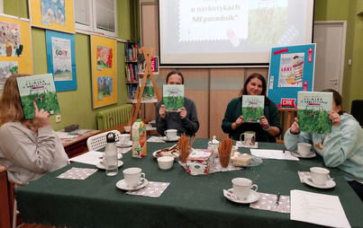 Zdjęcie do Relacja ze spotkania Dyskusyjnego Klubu Książki &bdquo;Książkołaki&rdquo; w Oddziale dla Dzieci i Młodzieży