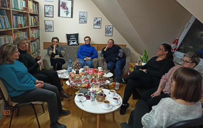 Zdjęcie do Spotkanie DKK w Rzepedzi o książce &bdquo;Kobieta w Watykanie&rdquo; Magdaleny Wolińskiej - Riedi