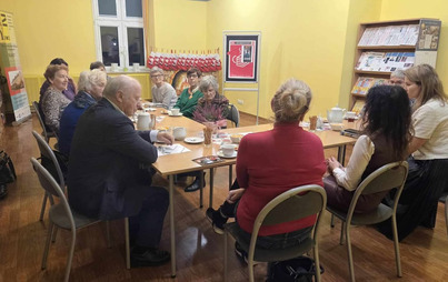 Zdjęcie do Spotkanie DKK w MBP w Cieszanowie o książce  Agnieszki Jeż &bdquo;Dziewczyna z Woli&rdquo;