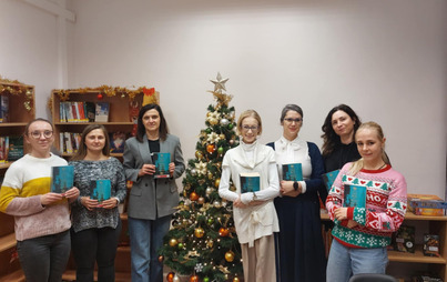 Zdjęcie do Spotkanie DKK w Wypożyczalni Gł&oacute;wnej w Rzeszowie o książce &bdquo;Siedmiu męż&oacute;w Evelyn Hugo&rdquo; Taylor Jenkins Reid