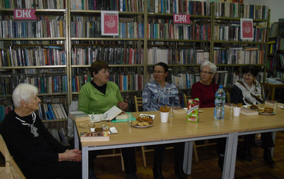 Zdjęcie do Spotkanie DKK w Filii w Niechobrzu w GBP w Boguchwale o książce &quot;Macochy&quot; Danuty Awolusi 