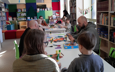 Zdjęcie do &bdquo;Chłopiec, kt&oacute;ry sprowadził śnieg" &ndash; opowieść o empatii na spotkaniu Przemyskiego DKK Czytających Rodzin