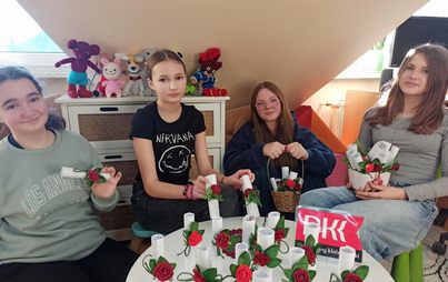 Zdjęcie do Spotkanie DKK dla młodzieży w Rzepedzi o książce &bdquo;Galaktyki&rdquo; Katarzyny Ryrych