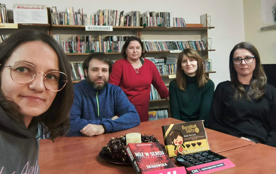 Zdjęcie do Spotkanie DKK w Nisku o książce Ałbeny Grabowskiej &bdquo;N&oacute;ż w sercu&rdquo;