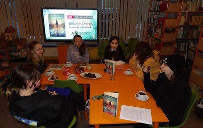 Zdjęcie do Spotkanie DKK w Tarnobrzegu o książce "Zefiryna i księga urok&oacute;w" Saszy Hady