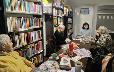 Zdjęcie do Spotkanie DKK dla dorosłych w Jarosławiu o książce Andrzeja Stasiuka "Przew&oacute;z"