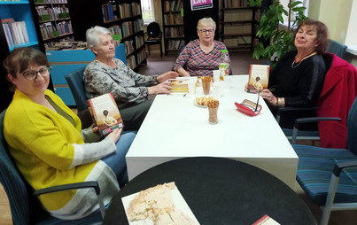 Zdjęcie do Spotkanie DKK w GBP w Boguchwale o książce &bdquo;Dziewczyna z Neapolu&rdquo; Lucinda Riley  