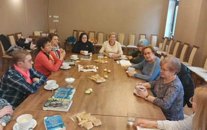 Zdjęcie do Spotkanie DKK w BP w Leżajsku o książce &quot;Małe miasto wielkie kłamstwa&quot; Diane Chamberlain
