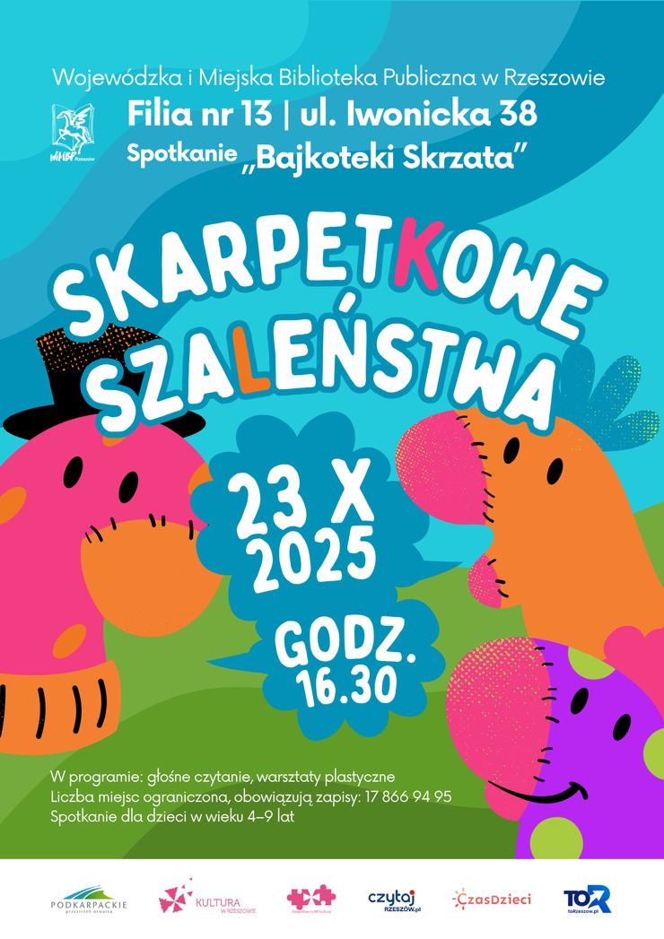 Trzy kolorowe skarpetki