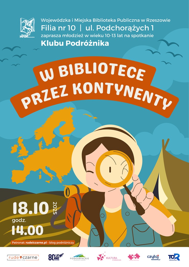 Dziewczynka z plecakiem i lupą w kapeluszu. Za nią namiot, pagórki i mapa świata. 