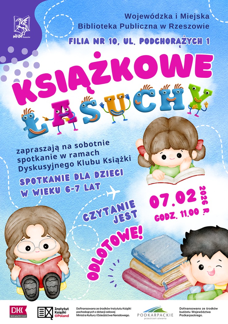 Tr&oacute;jka dzieci z&nbsp;książkami. 